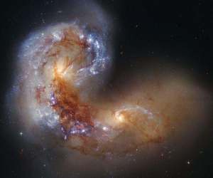 Yet another look at the Antennae galaxies (Credit: NASA, ESA/Hubble Heritage Team)