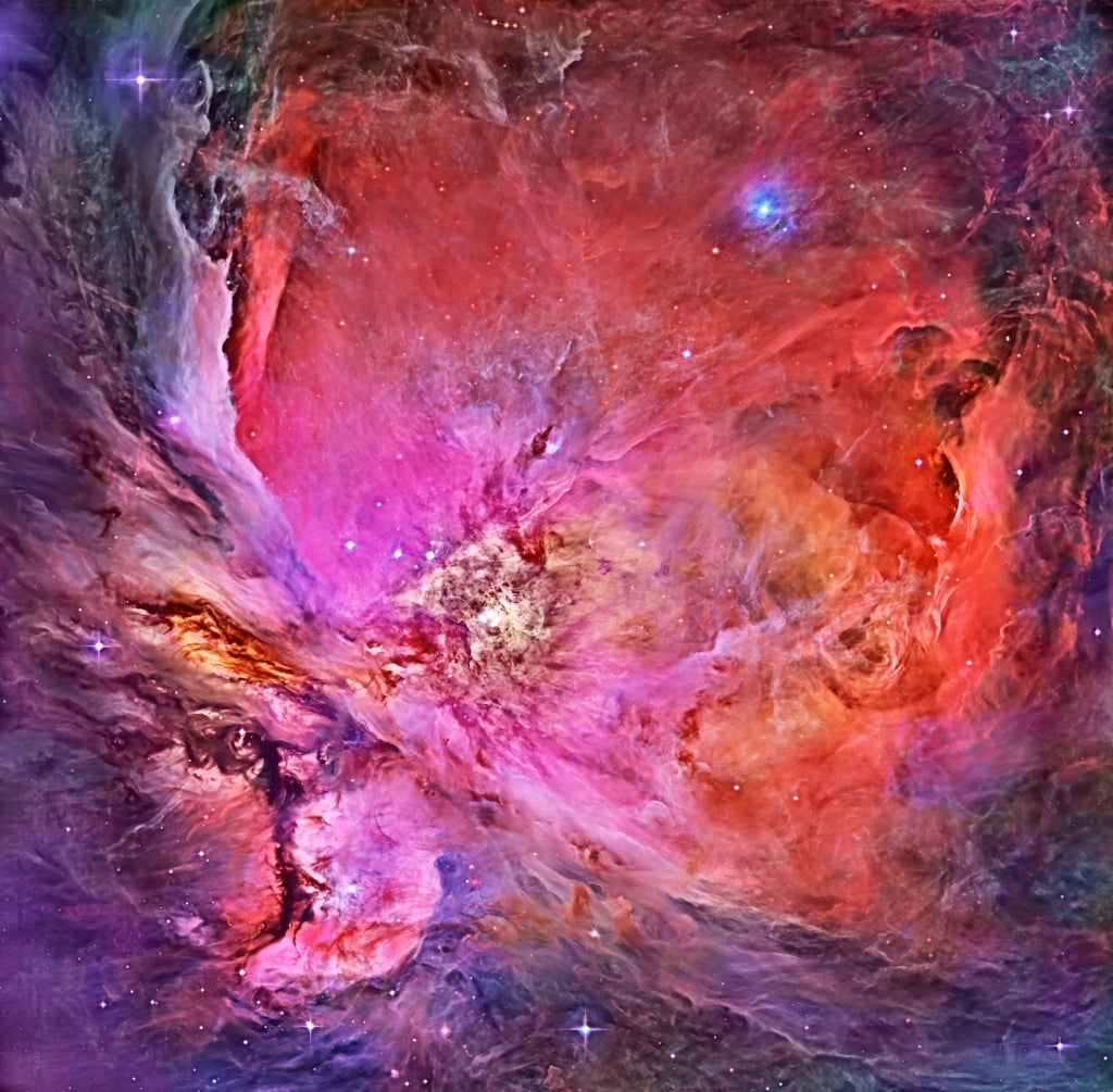 Image via <a href="https://www.flickr.com/people/113243238@N08/">R. Villaverde</a href>/ Hubble Legacy Archive/NASA