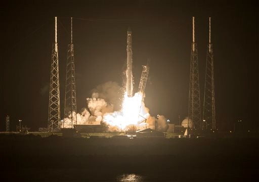 A SpaceX Falcon 9 rocket lifts off from Cape Canaveral Air Force Station, FL Sunday, Sept. 21, 2014. The rocket is carrying supplies for the International Space Station. (AP Photo, Craig Bailey, Florida Today)