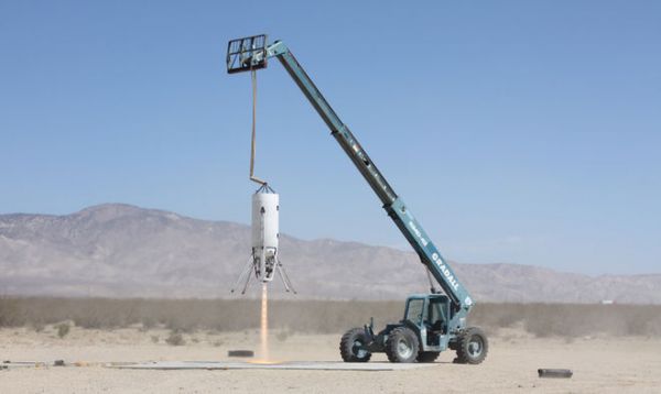 Tether-flight of the Xaero B. Credit: Masten Space Systems