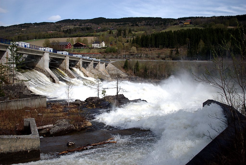 Hunderfossen Dam, Norway. Credit: Sigurd R / Flickr