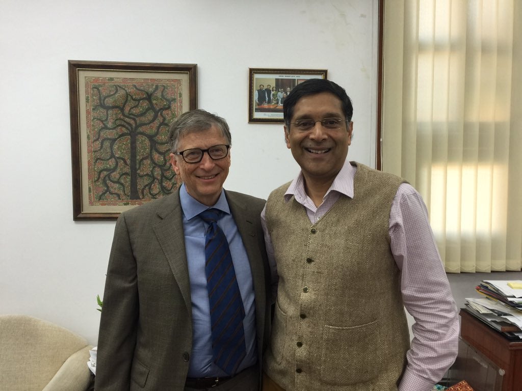 Arvind Subramanian and Bill Gates meet in December 2015. Image Credit: Twitter