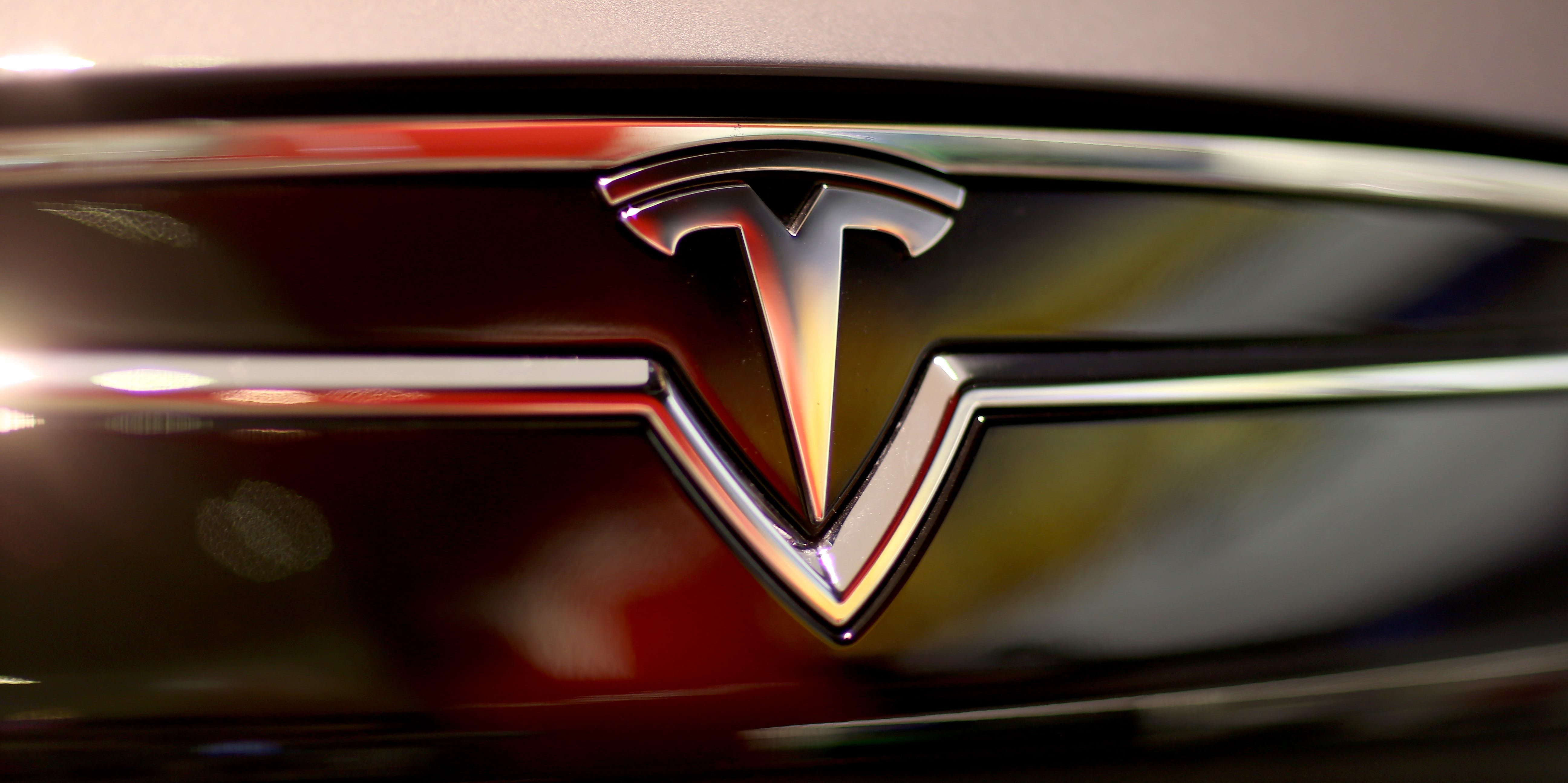 elon-musk-is-setting-the-record-straight-on-rumors-regarding-a-major
