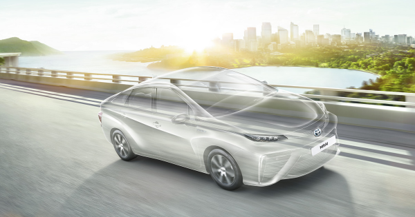 Toyota Is Ing A Hydrogen Fuel Cell Car For 50 000 Charging Up