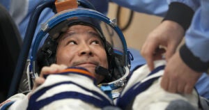 Billionaire Cancels Moon Tourism Trip After SpaceX Misses Deadline